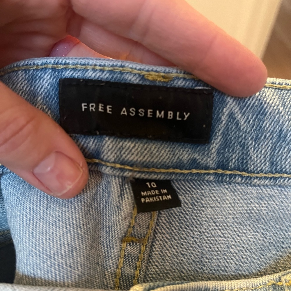 Women's Light Blue Jeans